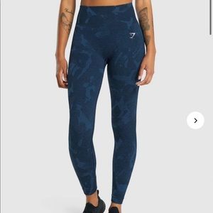 Searching for - Gymshark Adapt Camo color: Savannah Navy size small